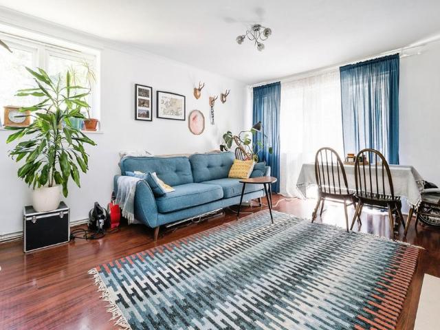 Flat for sale in Wanstead, Greater London
