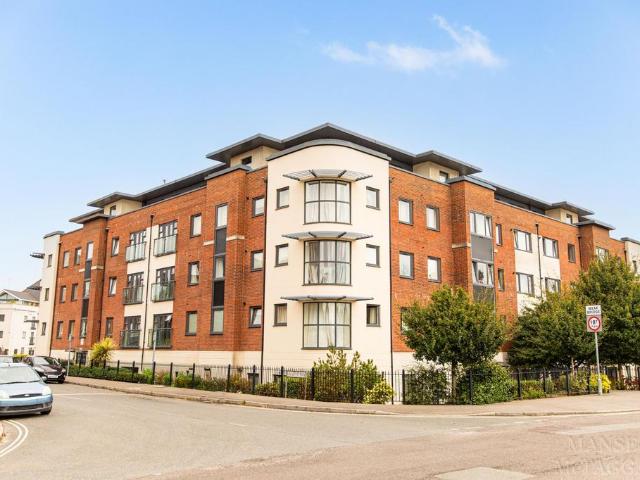 Flat for sale in Blackwell, Perryfields