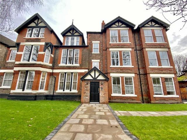 Flat for sale in Calderstones