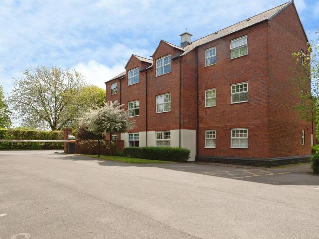 Flat for sale in Leyfields, Kettlebrook
