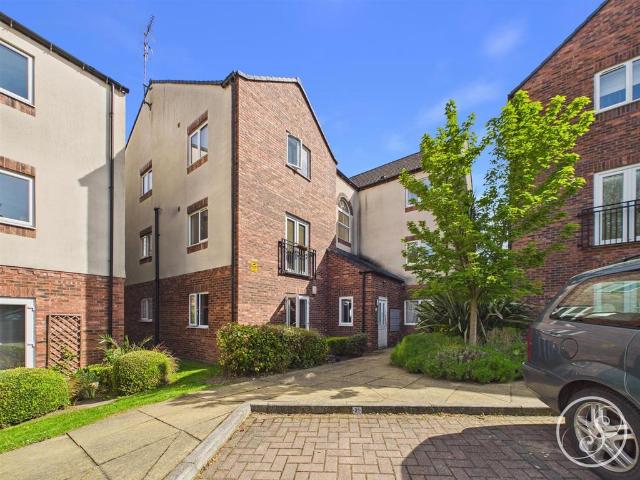 Flat for sale in Chapel Allerton, West Yorkshire