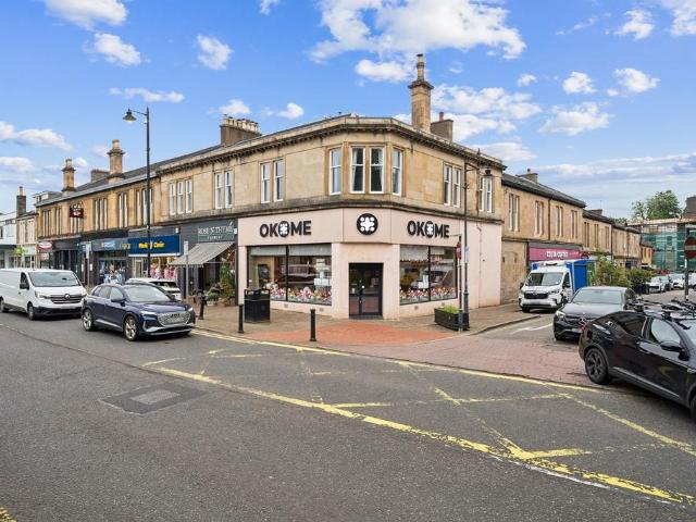 Flat for sale in Bearsden, Scotland