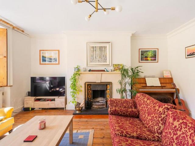 Flat for sale in Feckenham, City Of Bristol