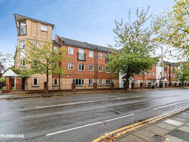 Flat for sale in Hulme, Manchester