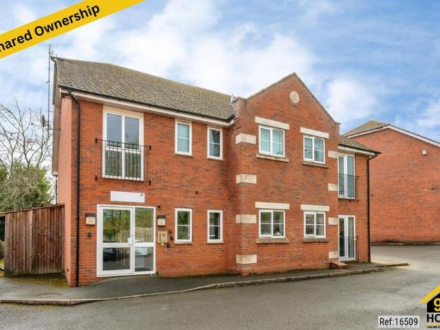 Flat for sale in Burcot, Bromsgrove