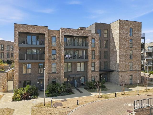 Flat for sale in Epping, Essex