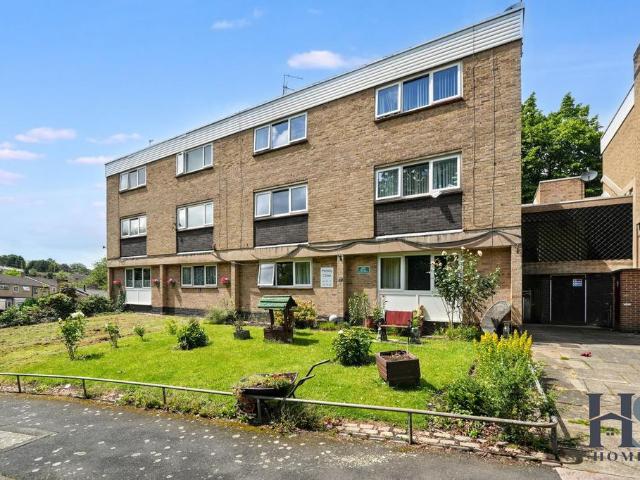 Flat for sale in Wake Green, West Midlands