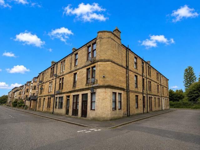 Flat for sale in New Carron Village, Scotland