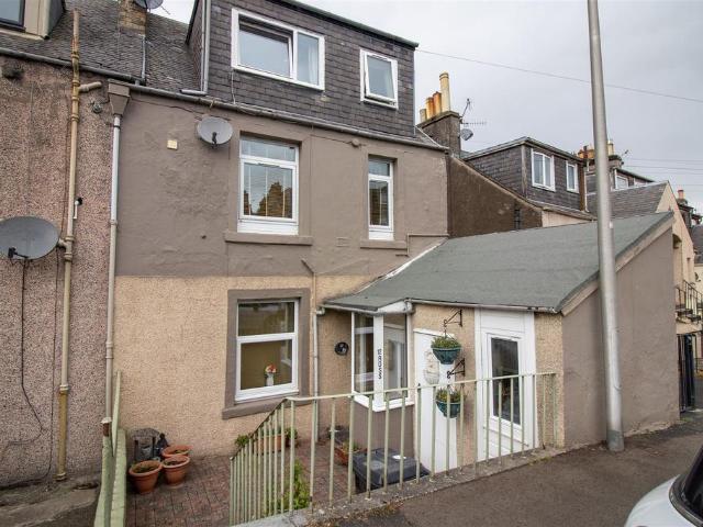 Flat for sale in Ashkirk, Scotland