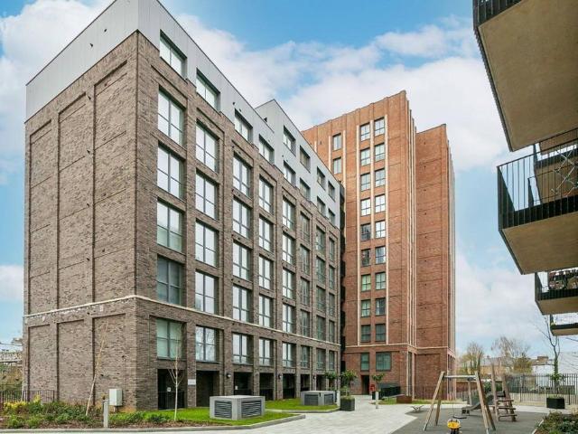 Flat for sale in North Watford