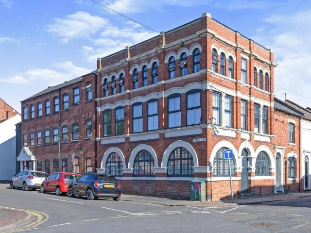 Flat for sale in Phippsville, Northampton