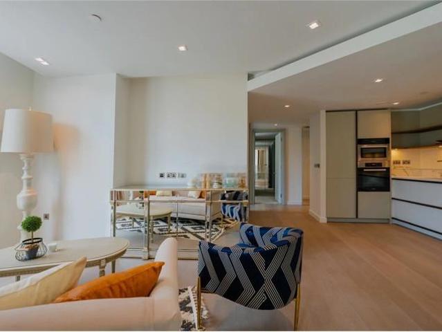 Flat for sale in Paddington, Greater London