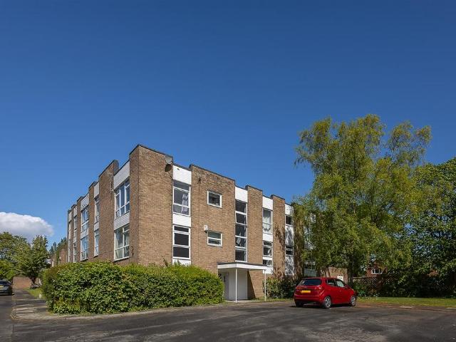 Flat for sale in High Heaton, Tyne And Wear