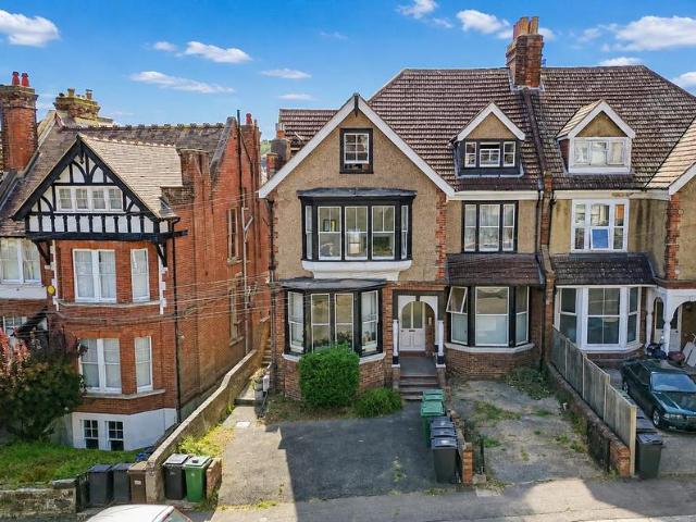 Flat for sale in Silverhill, Guestling Green