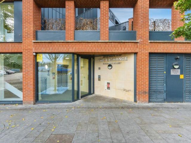 Flat for sale in Walton, Aylesbury