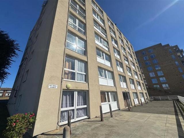 Flat for sale in London Borough of Croydon, Greater London