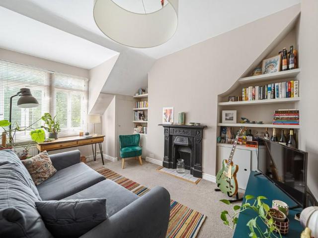 Flat for sale in London Borough of Lewisham, Greater London