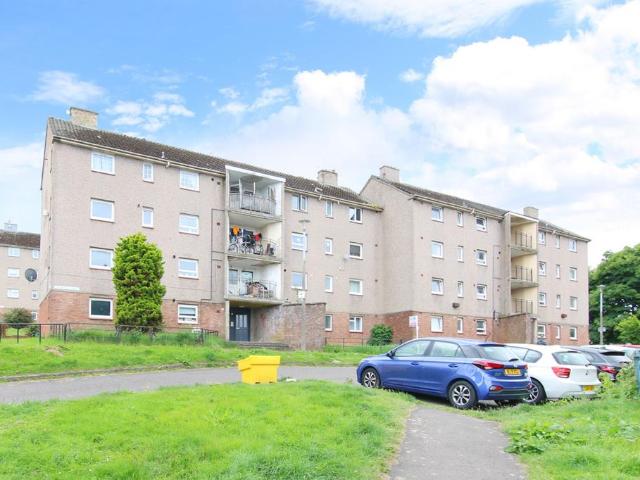 Flat for sale in Oxgangs, Scotland