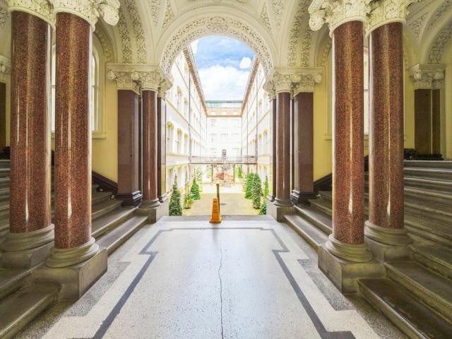 Flat for sale in Calderstones
