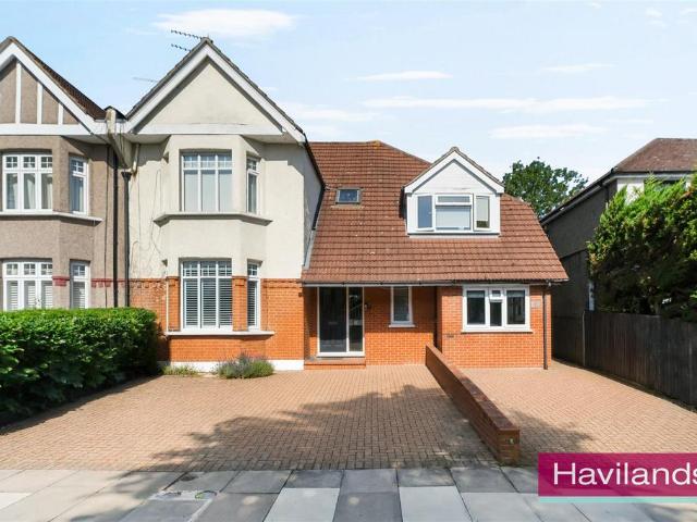 Flat for sale in Greater London