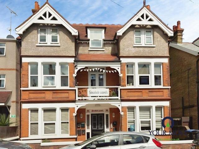Flat for sale in Upton, Acol