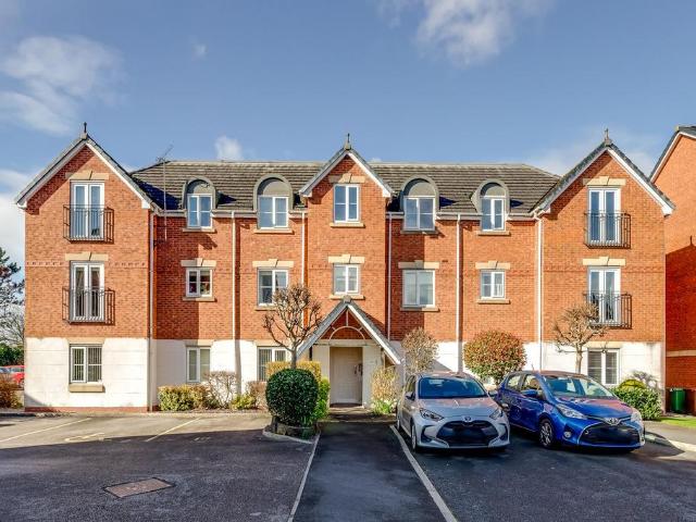 Flat for sale in Orrell Post, Wigan