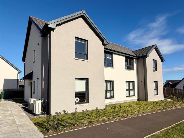 Flat for sale in South Glassgreen, Elgin