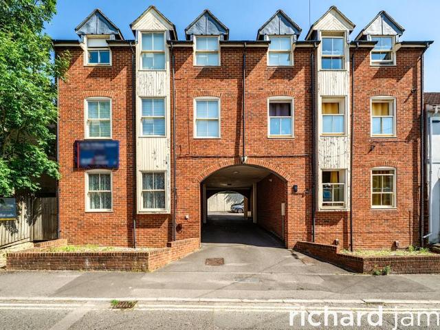 Flat for sale in Rodbourne, Swindon