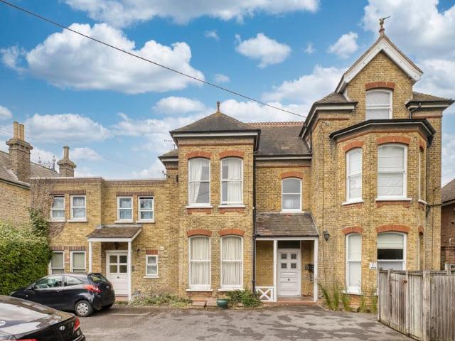 Flat for sale in St. Peter's, Acol