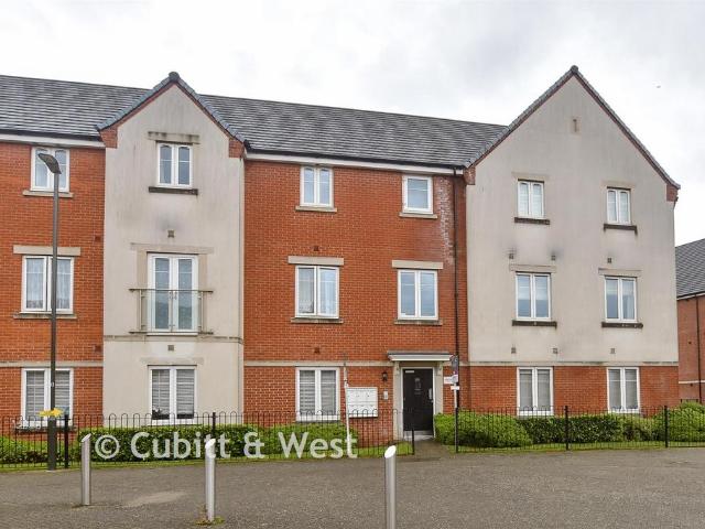 Flat for sale in Glynde, West Sussex