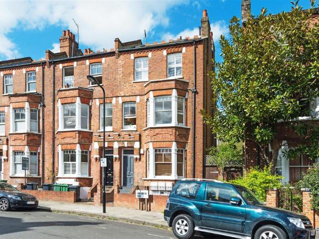 Flat for sale in Gospel Oak, Greater London