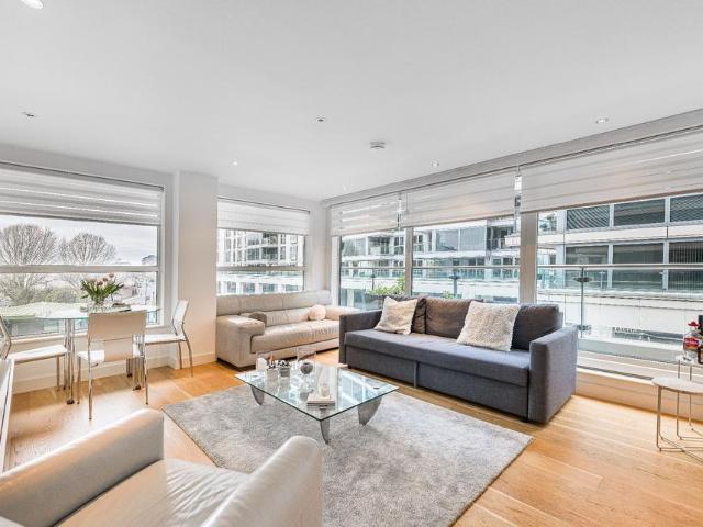 Flat for sale in Imperial Wharf, Greater London