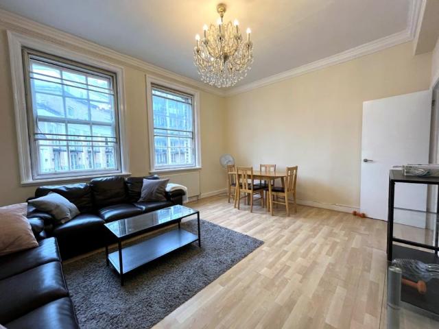 Flat for sale in St. John's Wood, Greater London