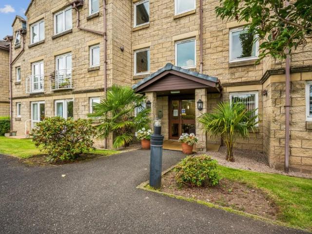 Flat for sale in Dunblane, Scotland