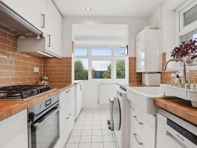 Flat for sale in Greater London