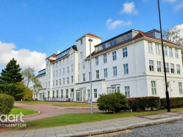 Flat for sale in St Crispin's, Duston