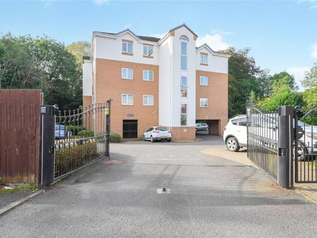 Flat for sale in Wimblebury, Chadsmoor