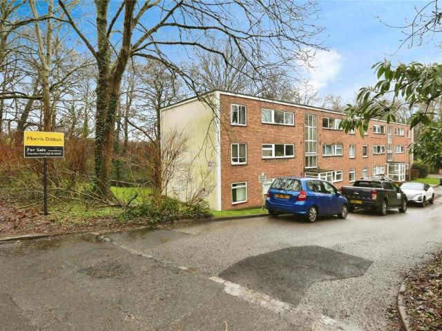 Flat for sale in Helford, Hampshire