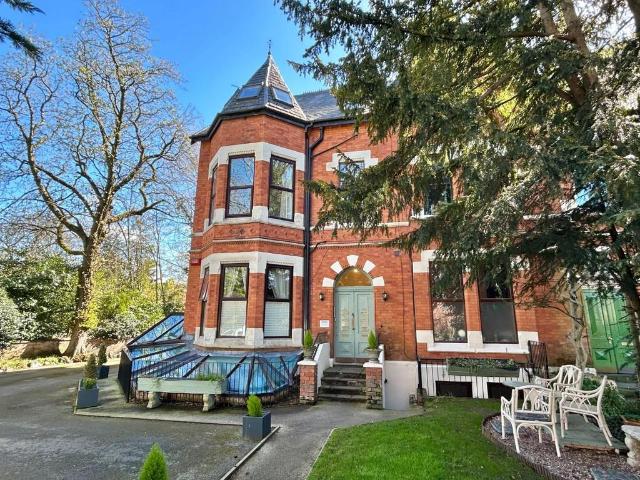 Flat for sale in Georgia, Greater Manchester