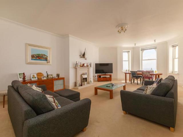 Flat for sale in Blacklands, Guestling Green