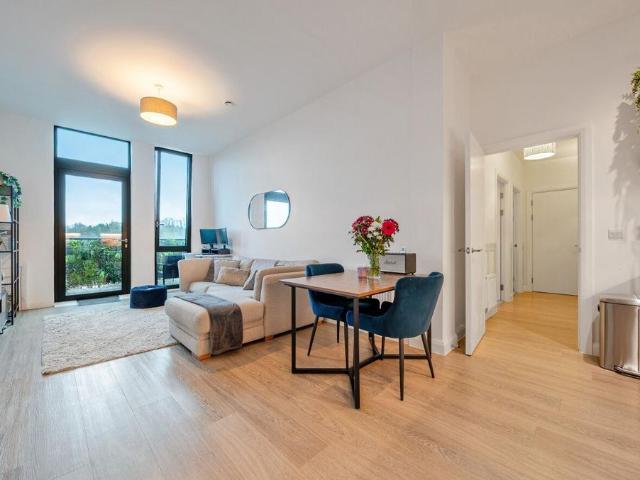 Flat for sale in Castle Hill, Monks Orchard