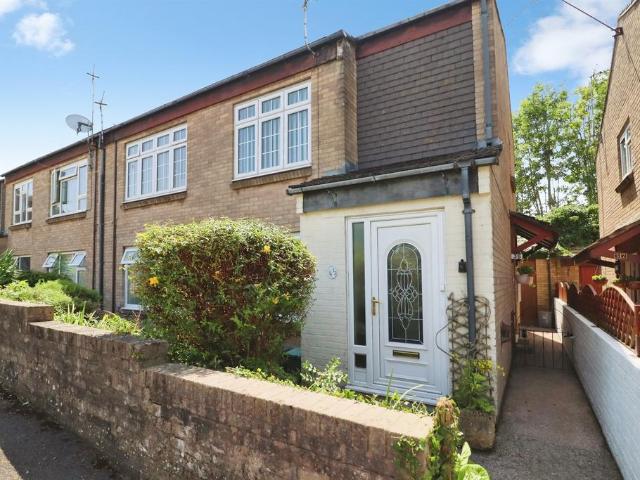 Flat for sale in Barry, Wales
