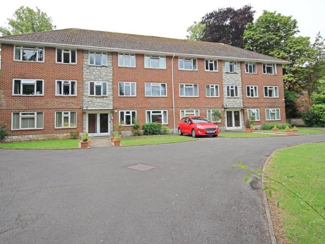 Flat for sale in Bournemouth