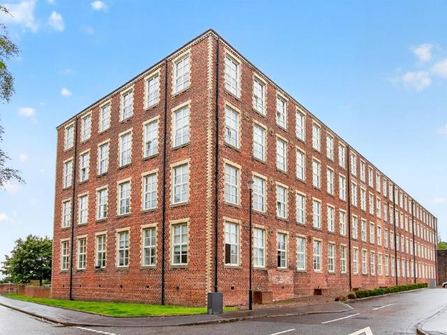 Flat for sale in Cambusbarron, Scotland