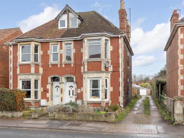 Flat for sale in Trowbridge