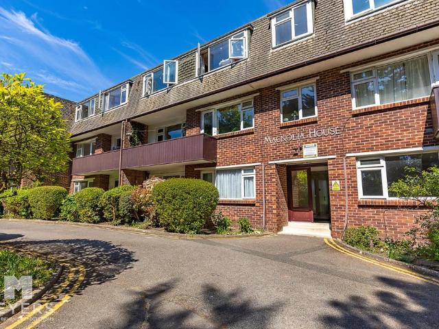 Flat for sale in Talbot Village, Bournemouth