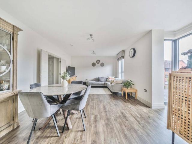 Flat for sale in Guildford Park, Westborough