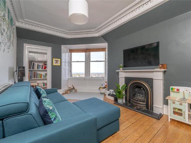 Flat for sale in Willowbrae, Scotland