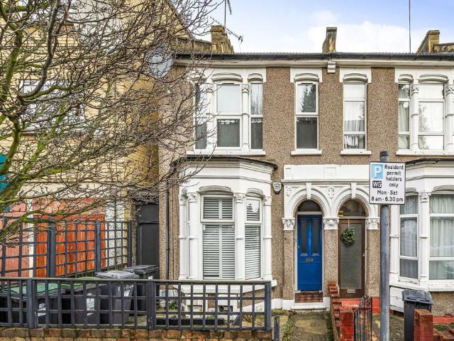 Flat for sale in Harringay Ladder, Greater London