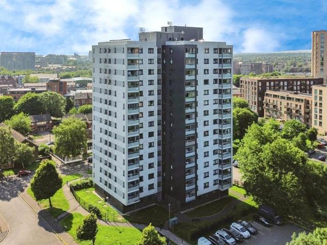 Flat for sale in Old Trafford, Trafford